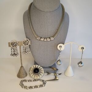 VTG 6 Piece Silvertone Sarah Coventry Jewelry Lot Black Beauty Fashion In Motion